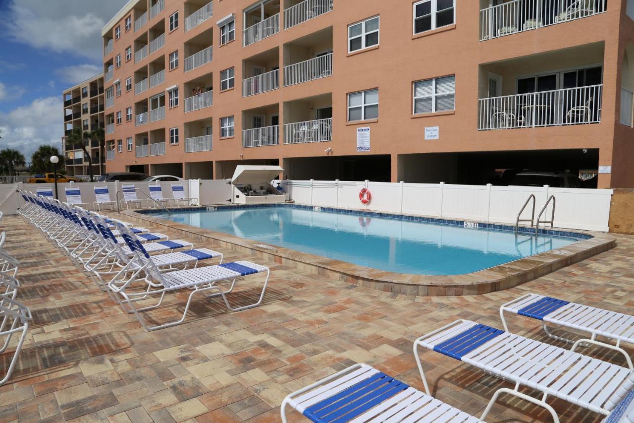 106 Beach Place Condos 세인트피트비치 외부 사진